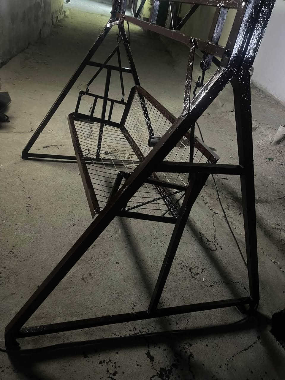 مرجوحه للبيع سعرهة 90 وبيه مجال ***********
