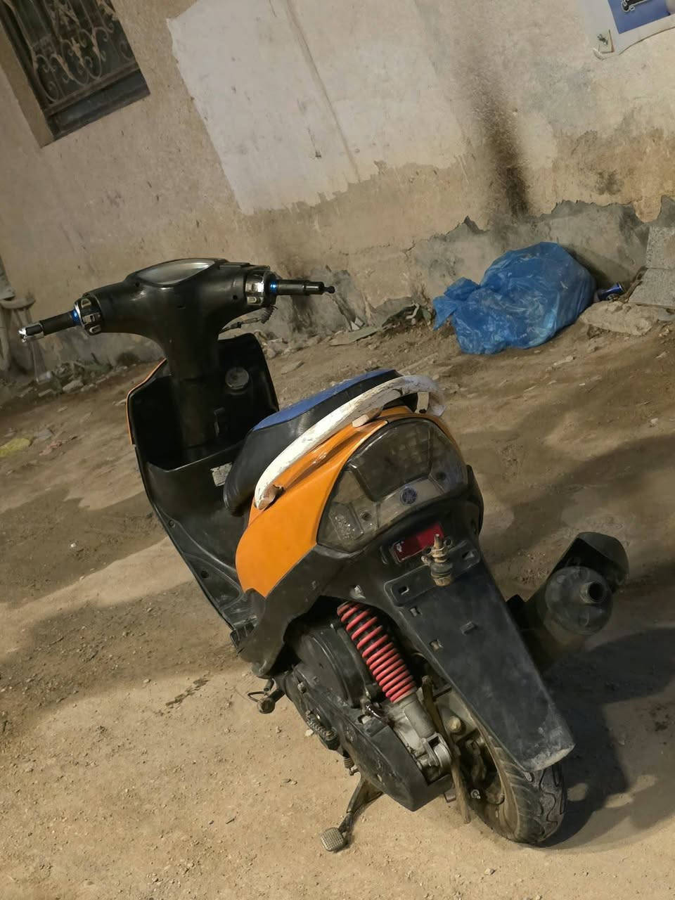 ماكس عدله • جيب باتري • قفل