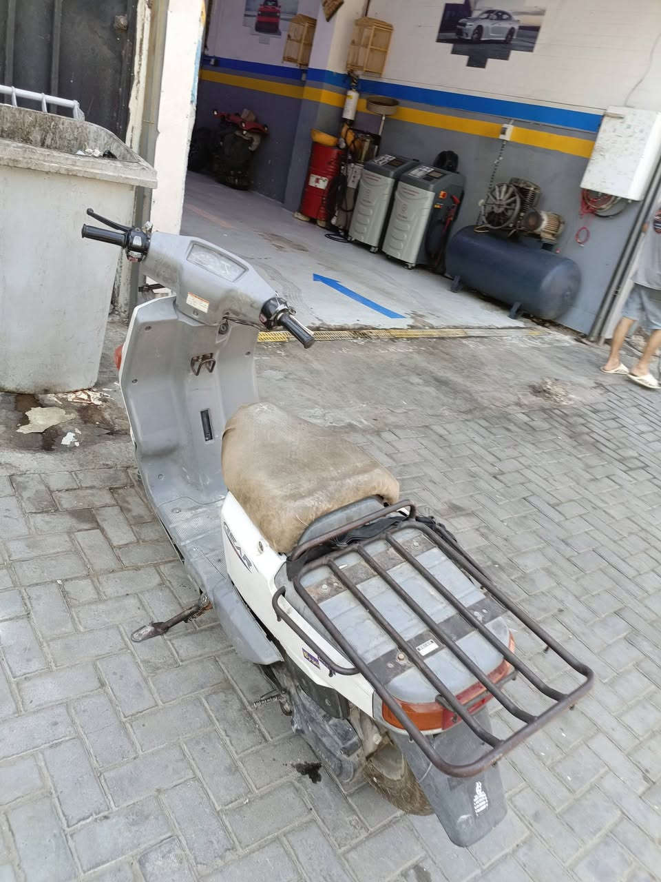 السلام عليكم 
اخوان للبيع السعر 350 الف شغاله هندر وسلف
***********
العنوان نفق الشرطه
