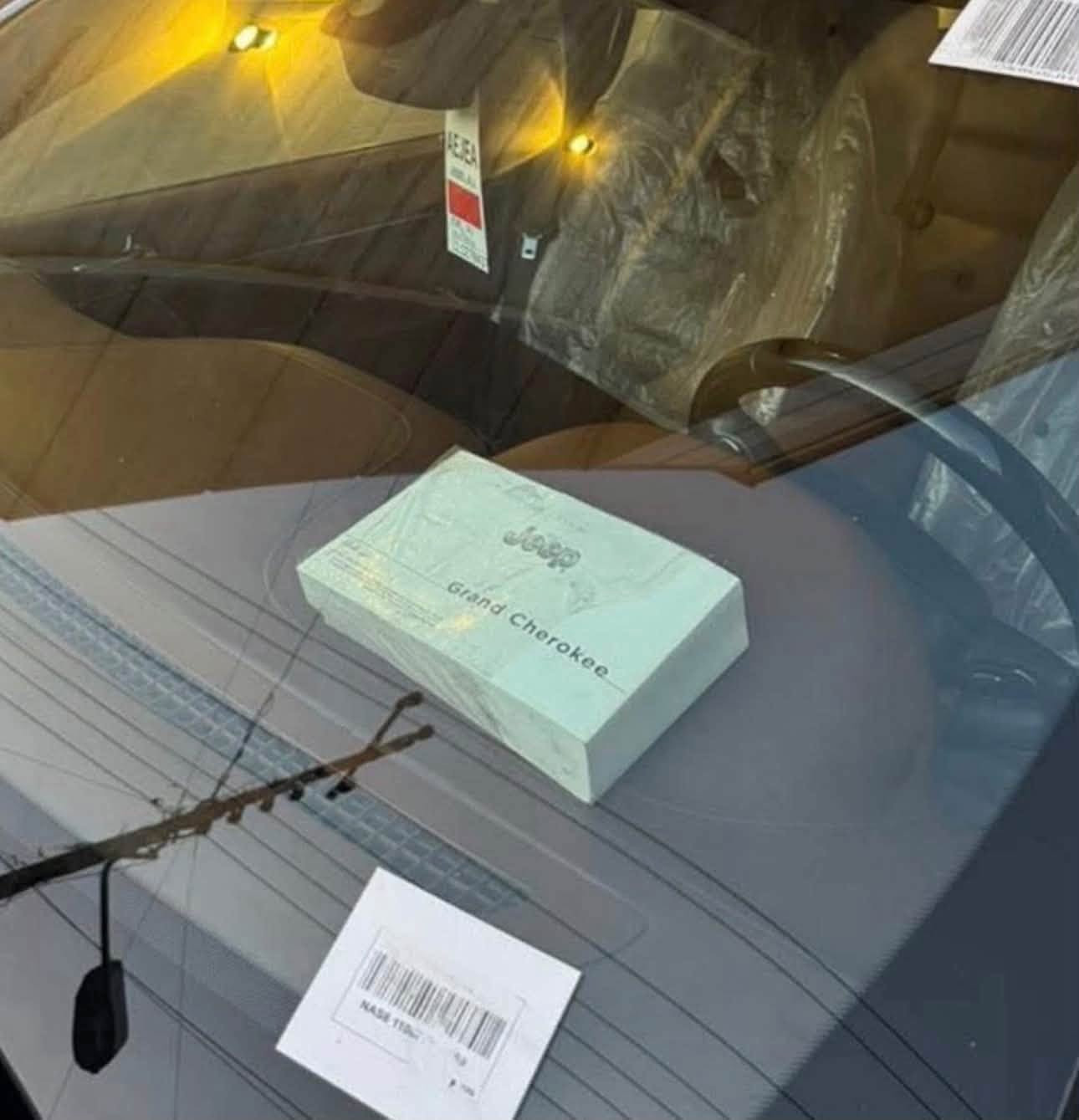 تحية طيبه 🤚 
 جيب اوفرلاند 2021   خليجي  وكاله هارلم
ماشيه ٧٩،٠٠٠   حقيقي شرط استلام شركة هارلم 
  
 استخدام نضيف جداً السياره 
مكفوله من الصبغ والضربه كفاله عامه     
كير محرك كفاله من كلشي  

رقم بغداد  بأسمي 

فوول مواصفات ١/١  أم الشاشات والجكات  

(بانوراما ،٣ شاشات ،جكات،بصمه،جلد جملي  ،رادارات ،جانبي توقف ذاتي ،شاشه جبيره ،جنطه كهرباء،كراسي تدفئه تبريد،إطفاء ذاتي)

الاسبير منازل والعده وكتلوكات ما مستخدمه   ابد  الصيانات كلها بوكالة هارلم والسياره على ايدينه من زيرو 

   
   
للاتصال ***********
بيع او مراوس حسب القناعه

