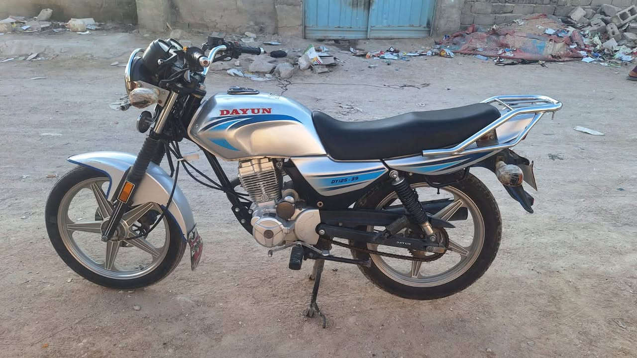 السلام عليكم دايون عظم مديل 21 مامفتوح برغي دراجه نضيفه وحلوه سعر 1200 وبيها مجال ‭***********‬ اتصل وبيك خير ودلل
