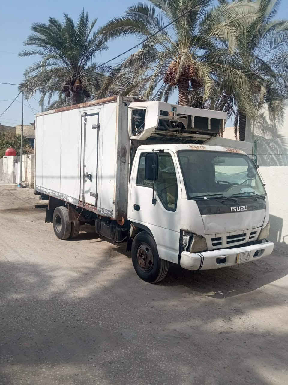 السلام عليكم 
سياره ازوزه براد 
رقم بغداد 
سنويه لغايت 2027
كامله 
محرك جديد ماصارله 15يوم
الرقم ***********
***********
للاستفسار
