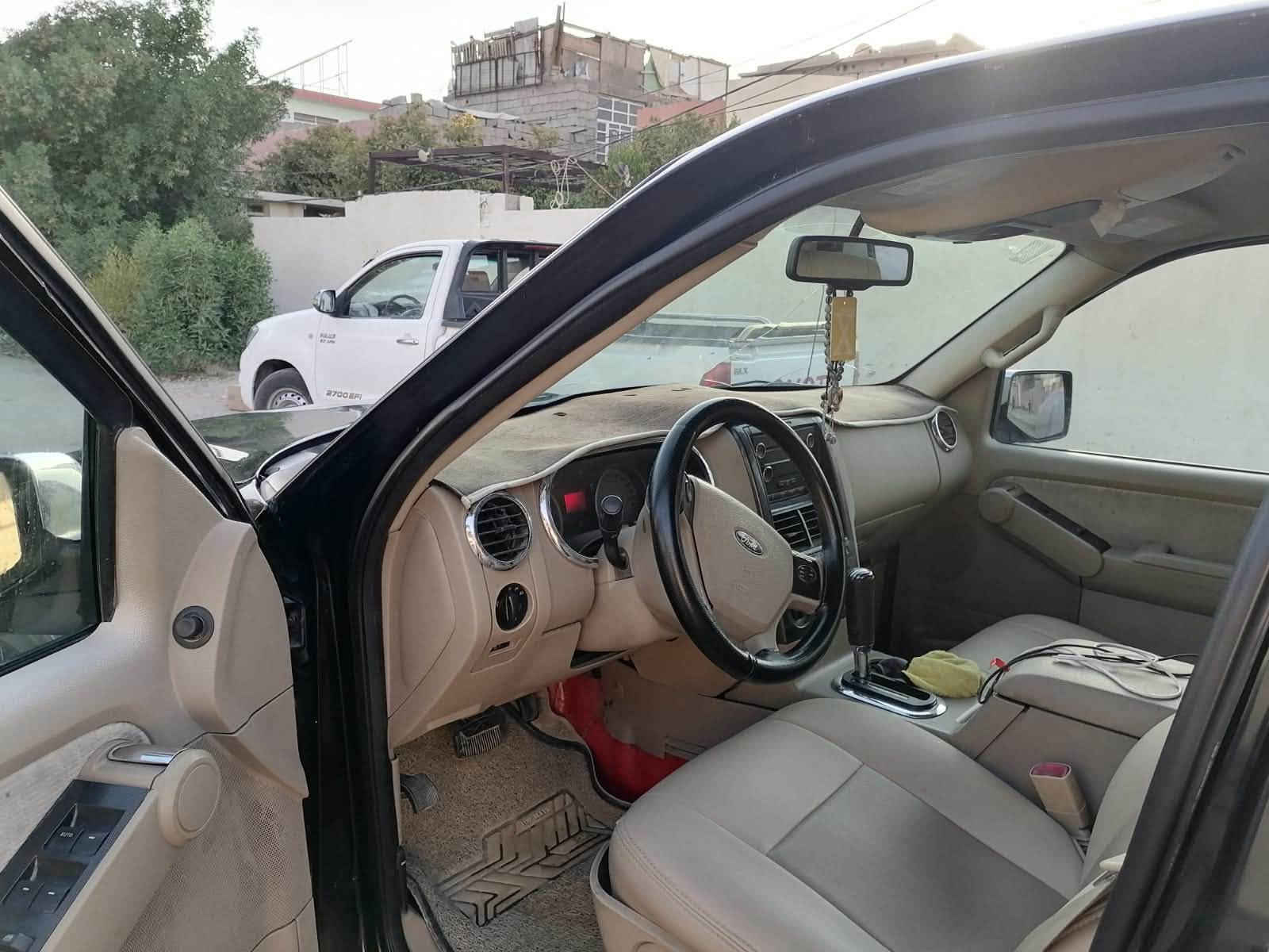 فورد اكسبلور موديل 2010
خليجية سيارة داخل بيجي 
٧ راكب جاهزة سيارة للاخير بدون اي نقص رقم بغداد انكليزي بدون حادث بدون ايرباك مصبوغة جمالية اثر جراد 
97$ وبيها مجال 
مكانها ديالى بعقوبة 
ترهم بيع وترهم مراوس حسب القناعة 
*********** تواصل واتساب 
@إشارة
