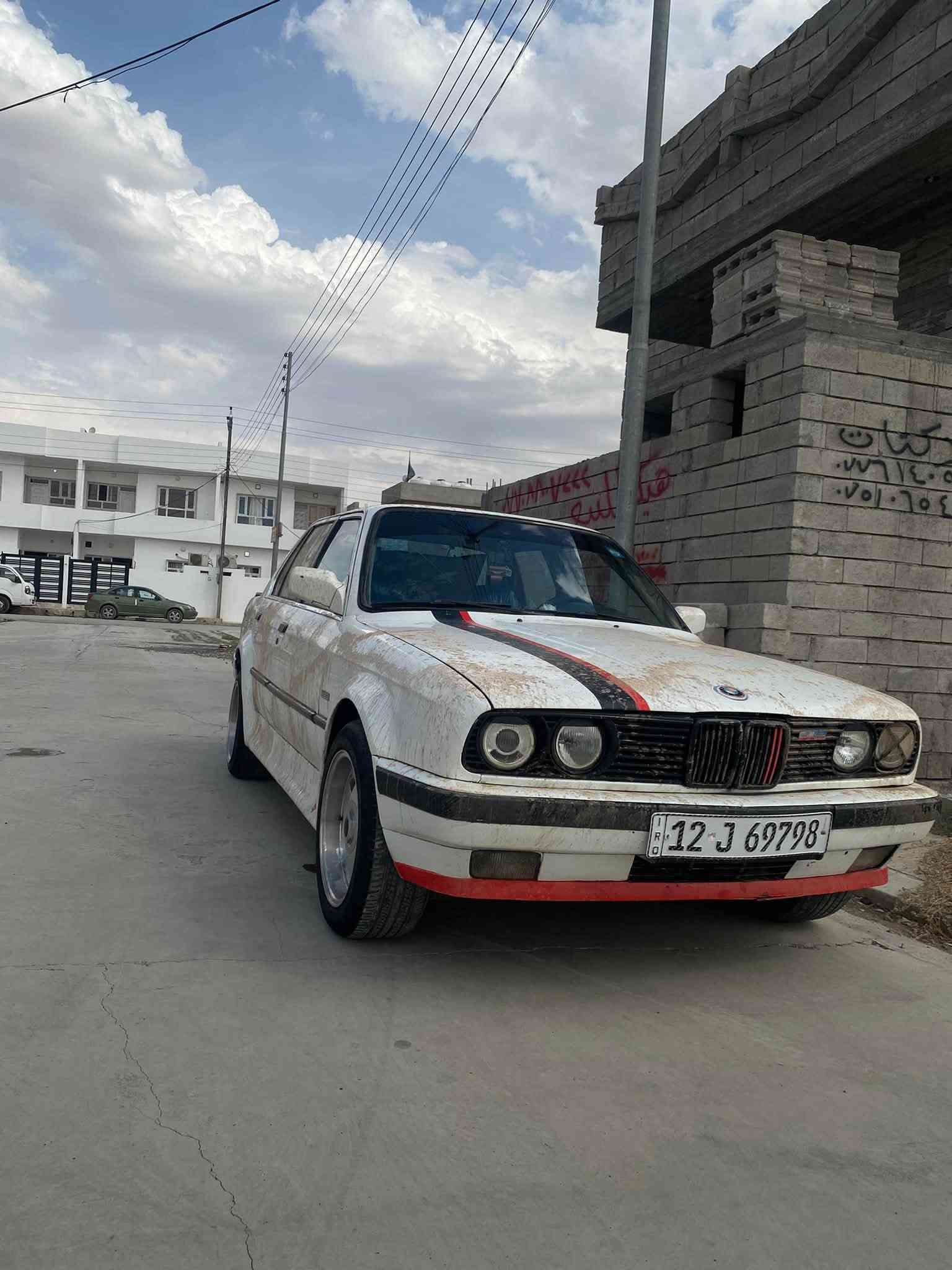 سلام عليكم
🚗 للبيع BMW 318i زعره

🔹 أربع سلندر
🔹 كير عادي، جاترك نمرة طويل
🔹 الغرفة زينة ومرتبة
🔹 كهربائيات السيارة كلها شغالة ✅
🔹 رقم سنوية هَزّه جديد

🔧 المحرك بيه صوت كام شفت.

⚠️ السيارة بيها حادث بالبجم من جهة السائق،الشاصي مسحوب فقط.مصبوغه عام 

💰 السعر: [خابر وتدلل]
📍 المكان: [موصل / برطله ]
تحويل جديد ما مسجله كابون 
ه//*********** وتساب ////***********
