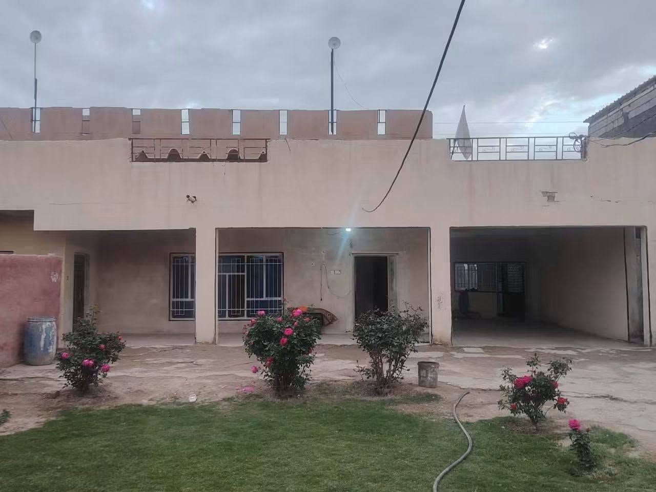 بيت • طابقين • ٦٥٠م