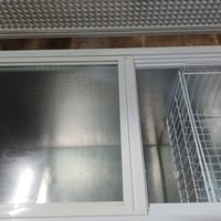 مجمده كلش نضيفه ممستخدمه شي قليل جديده كلش السعر ٣٠٠  ليريدهة هاذ رقمي...