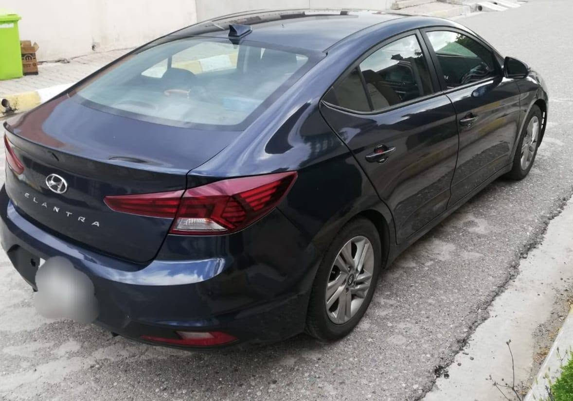 النترا كندي 2020
ماشي : 140000
السيارة جاهزه صدر جديد تايرات جديده دوشمه جلد تفصال .. السيارة جاهزه 
رقم اربيل انكليزي سنويه جديده 
الضرر قطعتين جاملغ خلفي حادث امريكا وبالعراق صار صبغ باب السائق .
السعر المطلوب 127 وبيها مجال 
رقم الهاتف ***********
مكان السيارة كركوك بطاقة البانزين متوفره كركوك, العراق
