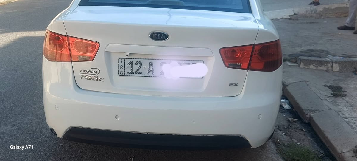 بسعر ٩٧ ورقة قابل للتفاوض
كيا فورتي ٢٠١٠
رقم الشاصي
KNAFU4A29A5839734 
لون ابيض رقم مسطرة  نينوى مكينة دوش حجم ٢٠ ماشية ٩٣ تعمل على الغاز ايضا  سيارة نظيفية كير محرك بحالة جيدة جاهزة من جميع النواحي تحويل فقط مااسوي وكالة للتواصل عبر رسائل الواتس على الرقم ***********

نص مكتوب في الصور:
- Galaxy A71