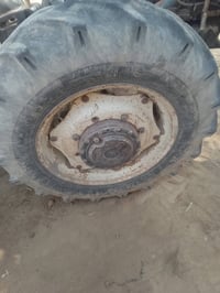 جوز تايرات • نيهولند 80 • واحد تعبان
