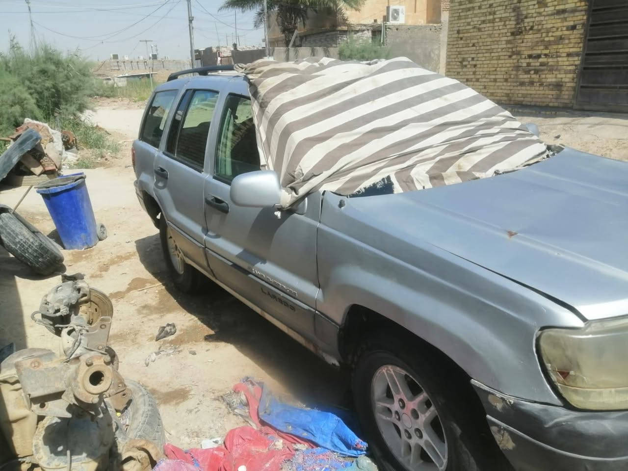 جيب 2002 مكينه بطه اكسل ومكينه شغاله لي يحتاجه كامله او قطع ابيه *********** مكاني ناصريه شطره
