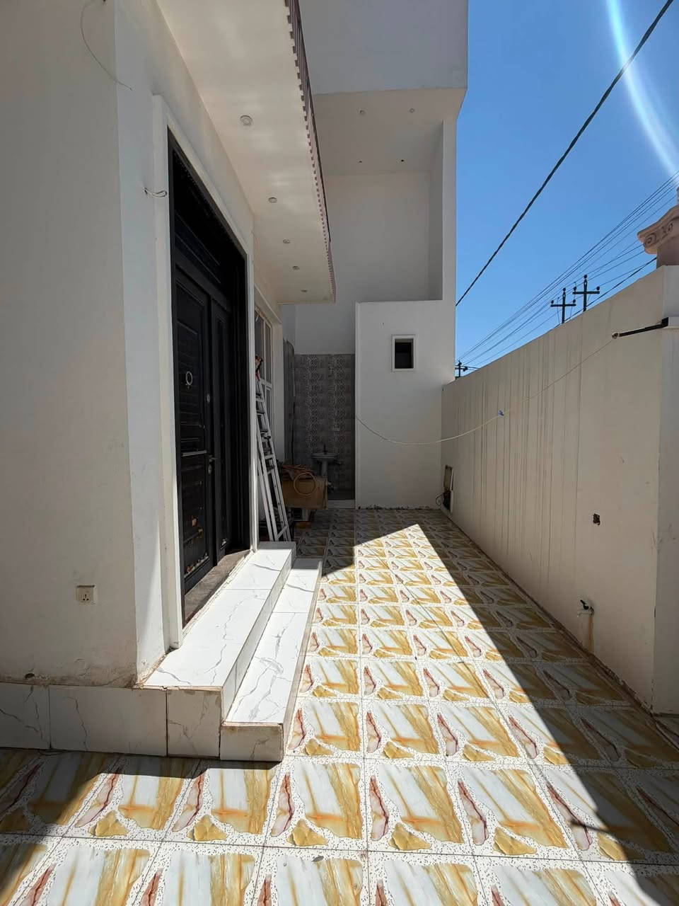 .🛑 دار سكني  للبيع 🛑 
المنطقة : الديوانية . حي الجامعه🚩
اقرب نقطه داله : قرب شارع أسوات مقابيل متنزه 
المساحه :   200✅
         كونكريت مسلح 
          بناء حديث 

التفاصيل:الطابق الاول .غرفته نوم واستقبال وصاله ومطبخ وصحيات داخليه وخارجيه مناور

.............
للاستفسار
     مراجعة مكتب رسول الوزني للعقار  
الديوانية . حي الحضارة .بداية شارع اسواق طيبة
 للمعلومات ولمزيد من التفاصيل ⬇️
       مراسلة الصفحة  
      ارقام الاتصال 

***********
