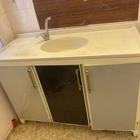 كاونتر • نظيف ٩٠٪ • للبيع