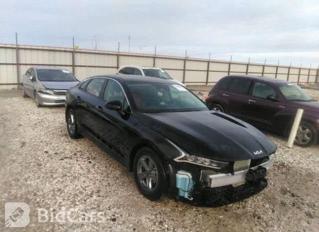 يالله السلام عليكم 
كيا K5 2022
بصمة 
رادار
تشغيل عن بعد
بدون دواخل بدون ايرباك 
السونار مرفق بل صور 
مكاني بغداد الكاظميه 
سعر 145 وبي مجال 
***********
