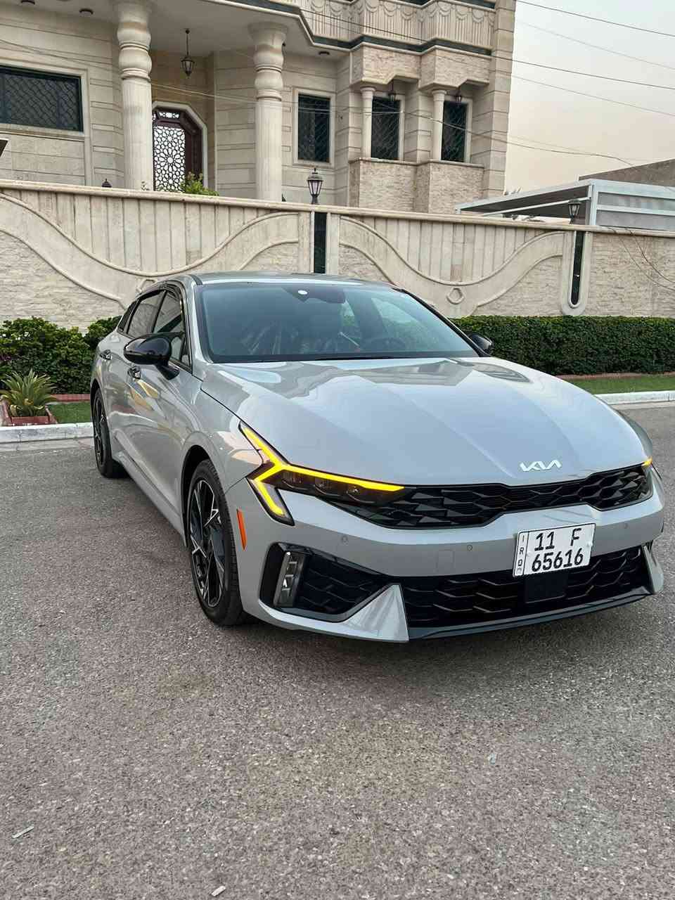 سلام عليكم

كي فايف k5 ( لون سمنتي بچم كبس ) جي تي لاين 2500

السيارة موديل 2026  رقم بغداد شهداء انطيك وكاله عامه ام الباركود 

 وارد امريكي السياره ماشي 10ميل

   مواصفات Gt Line فول موصفات عد بنراما

حادثهاا جاملغ خلفي فقط وراجع نفسه

المواصفات:

1- بصمة ابواب وتشغيل عن بعد

2 داخل احمر

3-تحكم استيرن كامل 

4- كشنات كهرباء

5-كراسي جلدوختم شعار GTline

6-رادار امامي + خلفي (توقف خلفي ذاتي) 

7- شاشه كبيرة كار بلي( بلوتوث ، USB  AUX )

9- شاحن واير ليس

10- رادار امامي + خلفي

11- لد نهاري

‏12 -انظمه قيادك 6

13-ويل كب 18

14- شاشه عرض  بالدشبول

15- كروز سرعه ذكي  ( مثبت سرعه )

16-رقم بغداد 

17-سايد بريك بصمه 

‏18- GPS الخرائط

19-تبريد ثلج ❄️

***********بغداد 

السعر 193
