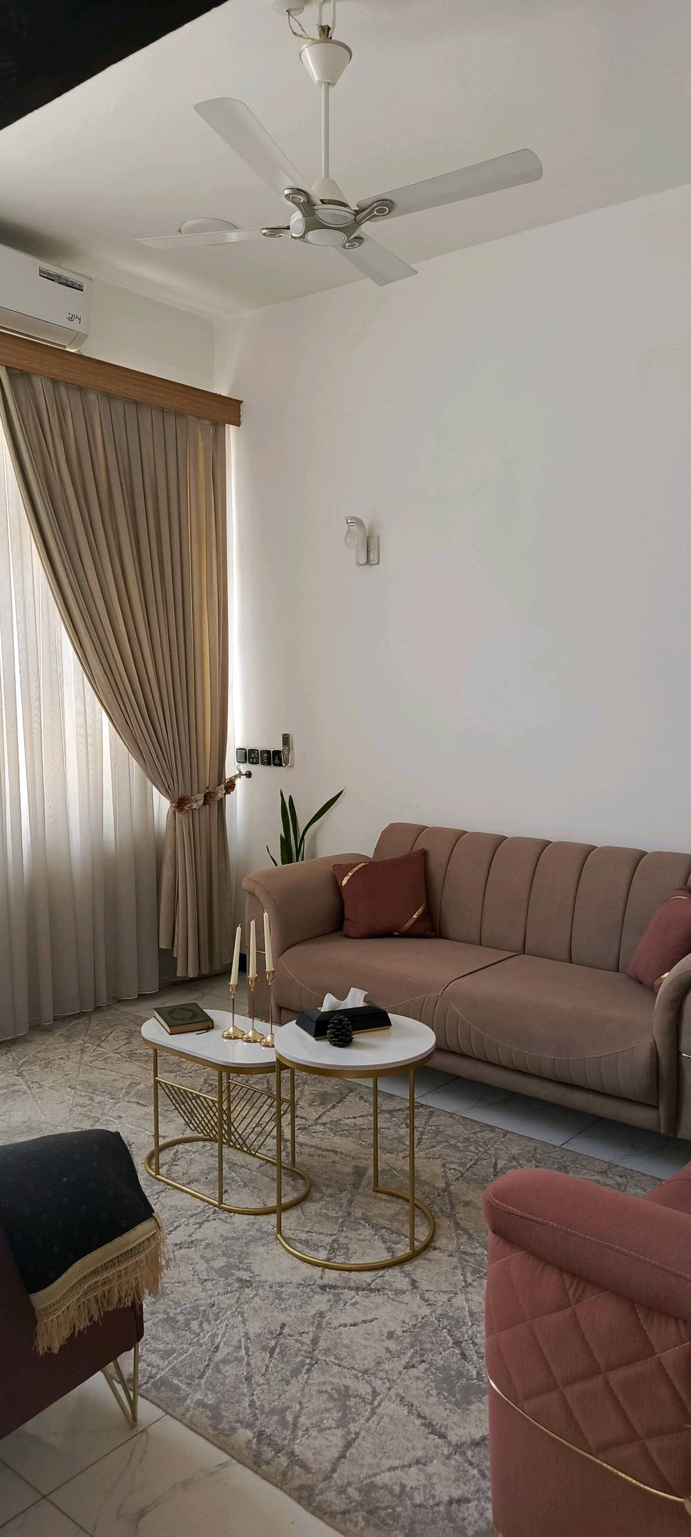 بيت للبيع او مراوس بعقوبه خلف قاعه ڤينوس للاعراس 100 متر 
بي إقرار حكم طابق واحد مع بيتونه 
120,000,000
قابل للتفاوض 
للاتصال واتساب فقط