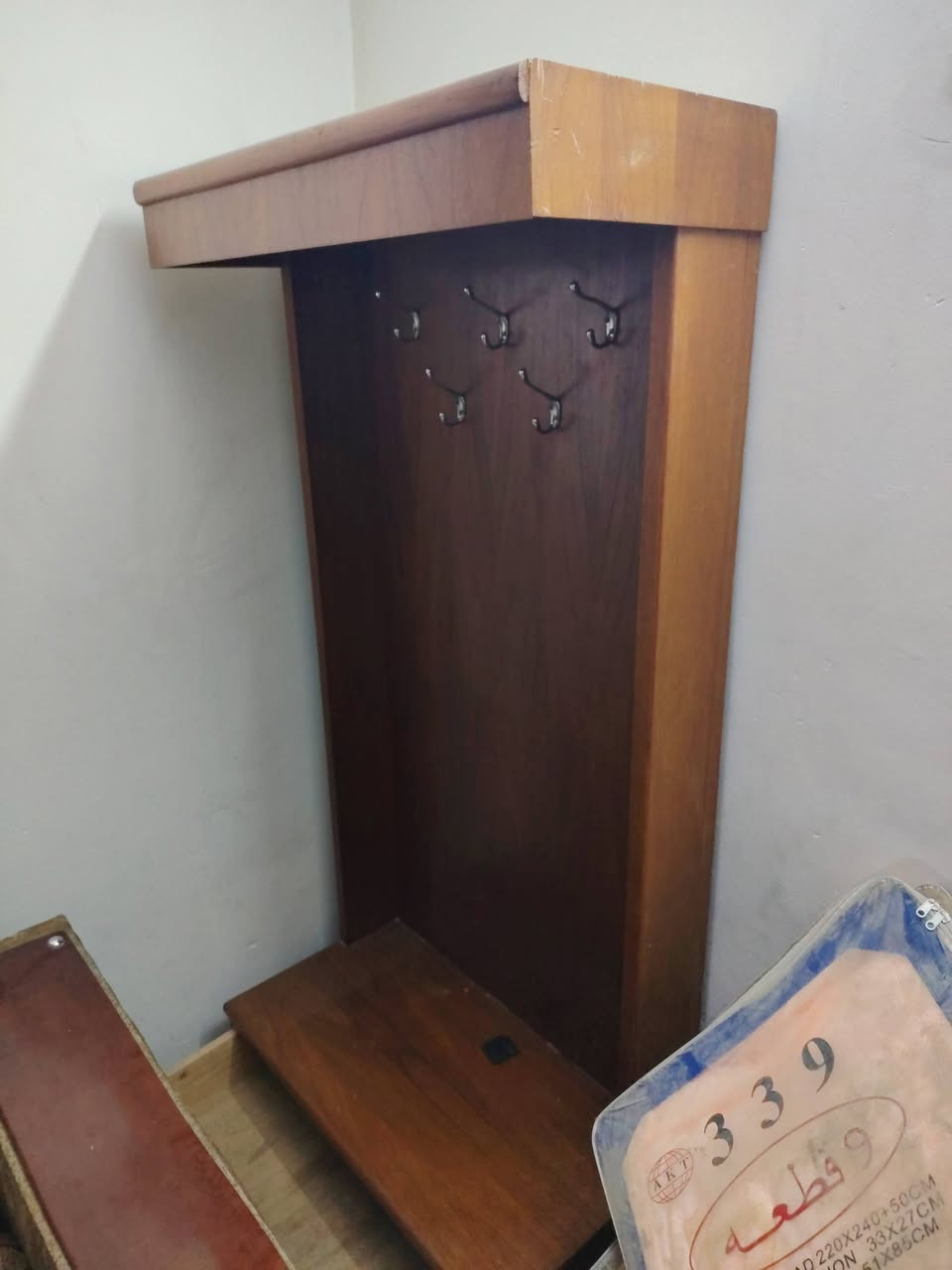 غرفة صاج نظيفة للبيع للإستفسار على الواتساب ***********.

