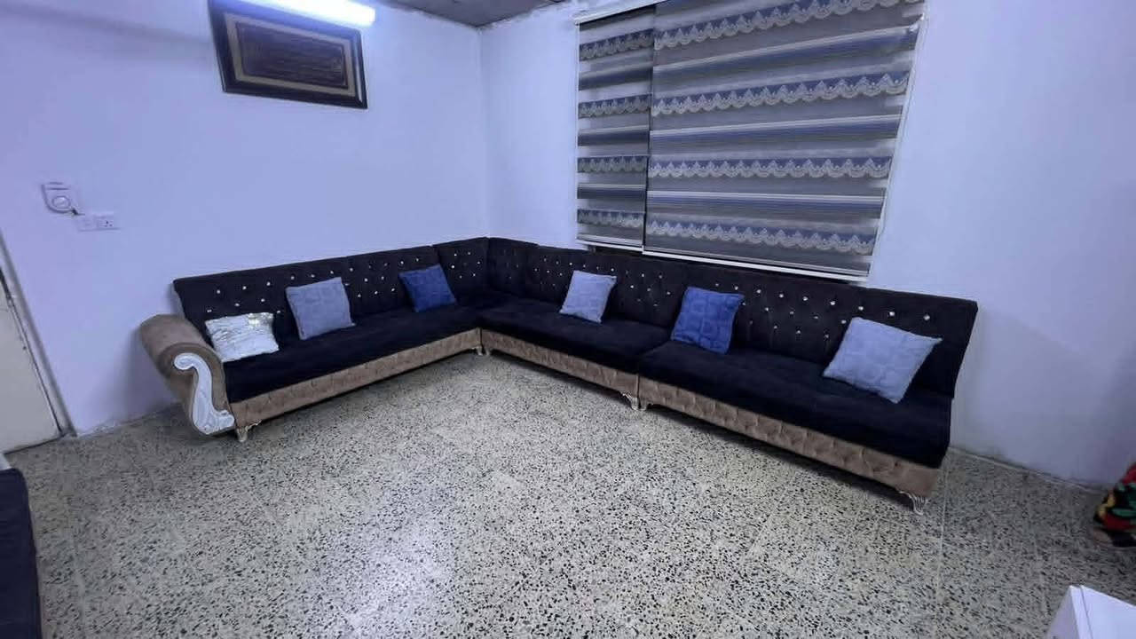 #ديوان شغل عراقي 9 امتار
#زاوية واحدة
#العنوان حي الوحدة
#شراي اتفضل عالخاص 
@للجميع
