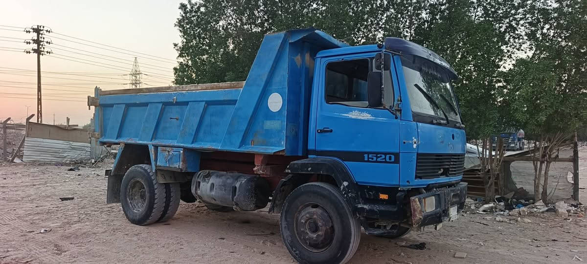 للبيع البه قلاب بلادي موديل 93 سياره جاهز العمل سعر 90 ورقه ستفسار *********** مكان السياره نجف
