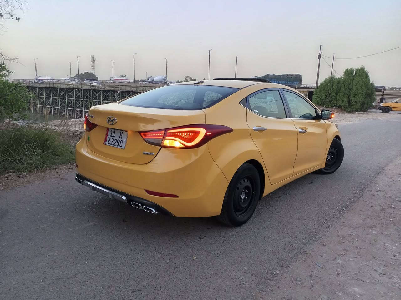سلام عليكم
النترا موديل 16 مكينه 1800دوش
تبريد جديد 
باتري جديد 74
سياره مال جناي 
فول فتحه بصمه ليبل واحد حادثه بنيد نفسه مصلح
بسمي رقم جديد 
مصفره هيه وغرامات 
عنواني بغداد 
رقمي واتساب فقط ***********

نص مكتوب في الصور:
- 8 من 2