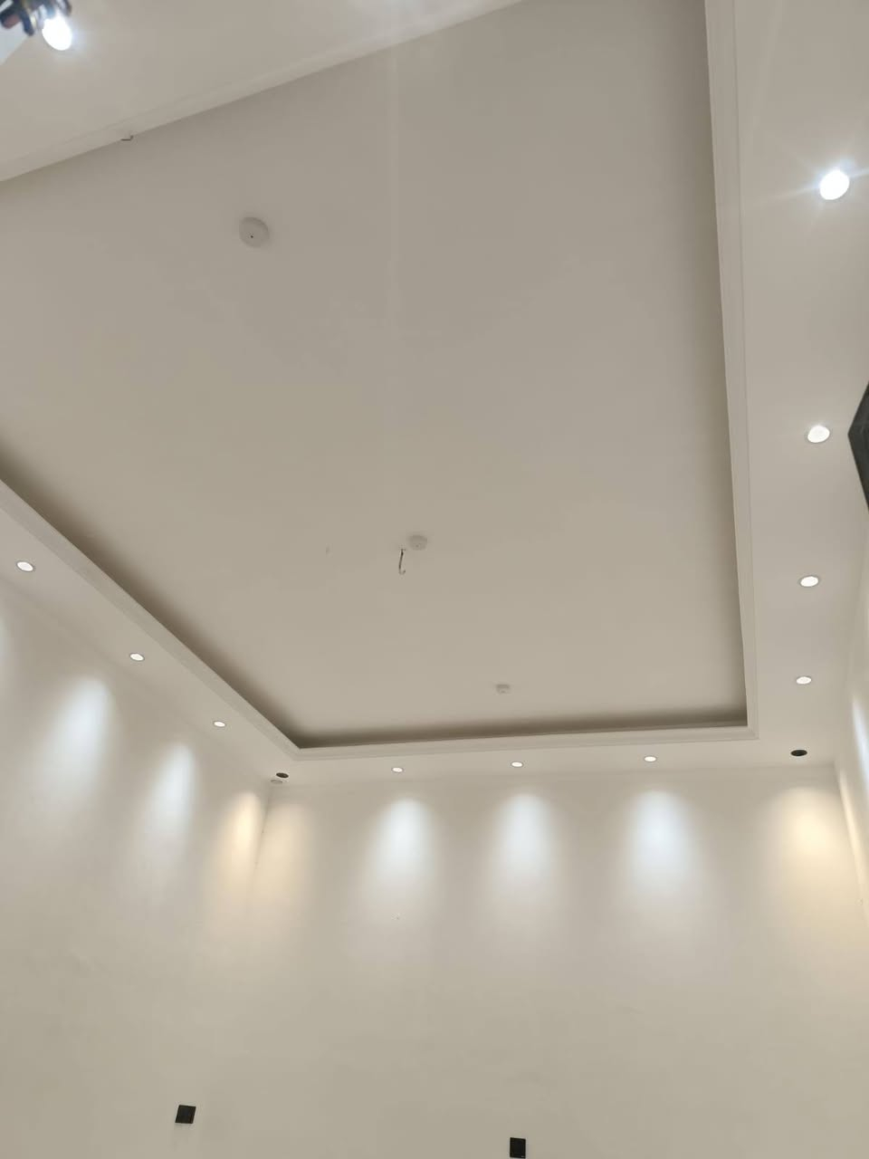 ✨ لمسة فخامة للديكورات والأصباغ الحديثة ✨
🏡 منزلك يستحق الأجمل!

نحوّل جدران منزلك إلى لوحات من الفخامة والإبداع بأحدث التصاميم وأرقى الألوان.

💎 ديكورات عصرية • أصباغ ملكية • تشطيبات فاخرة

🎯 الدقة والجودة هي عنواننا

📞 للحجز والاستفسار:

👷 مرتضى الأسدي
📱 ***********

🌟 لمسة فخامة... لأن الجمال يبدأ من التفاصيل.
جوتن كربلاء المقدسه 
اصباغ الجزيره فرع كربلاء 
شركة فاوري - FAWORi للاصباغ - فرع كربلاء 
أصباغ همبل كربلاء 
بتك كربلاء.Betek Karbala  
اصباغ كابارول كربلاء
