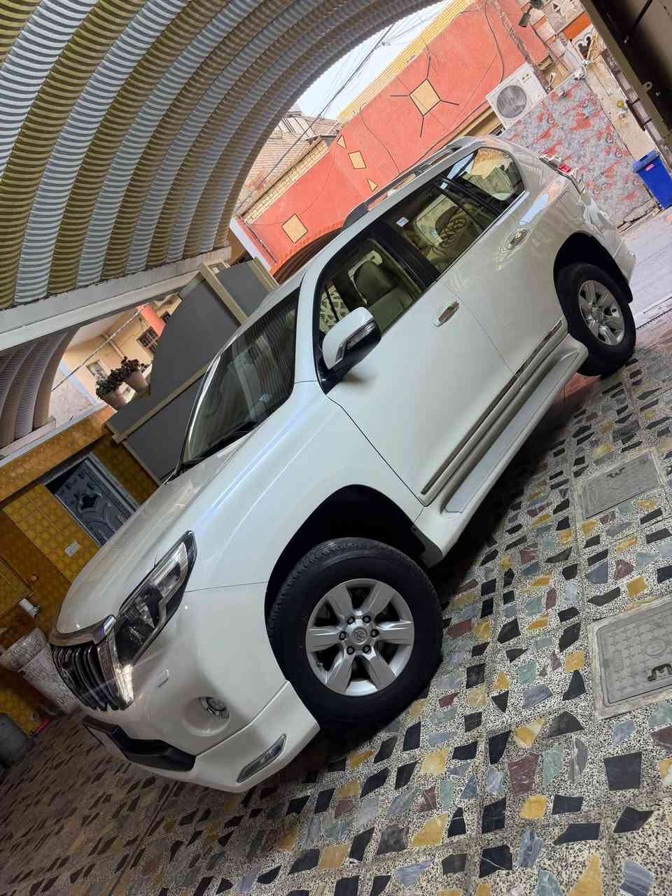 برادو • ٢٠١٧ • ماشي ٨٣٠٠٠