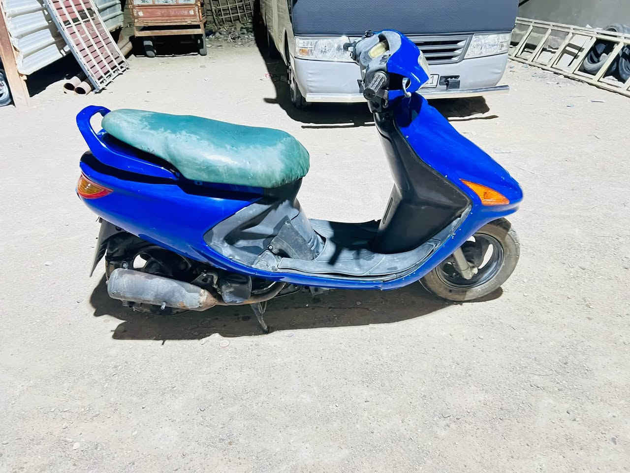 دراجه فراشه جاهزه من كلشي سلف هندر اشاير كهرباءيات كله شغاله عينه لايت دبلات كله شغاله ماناقصه اي شي ودراجه كله ختم واحد ابريكات خلفي امامي سعر 350وبيه مجال ***********
