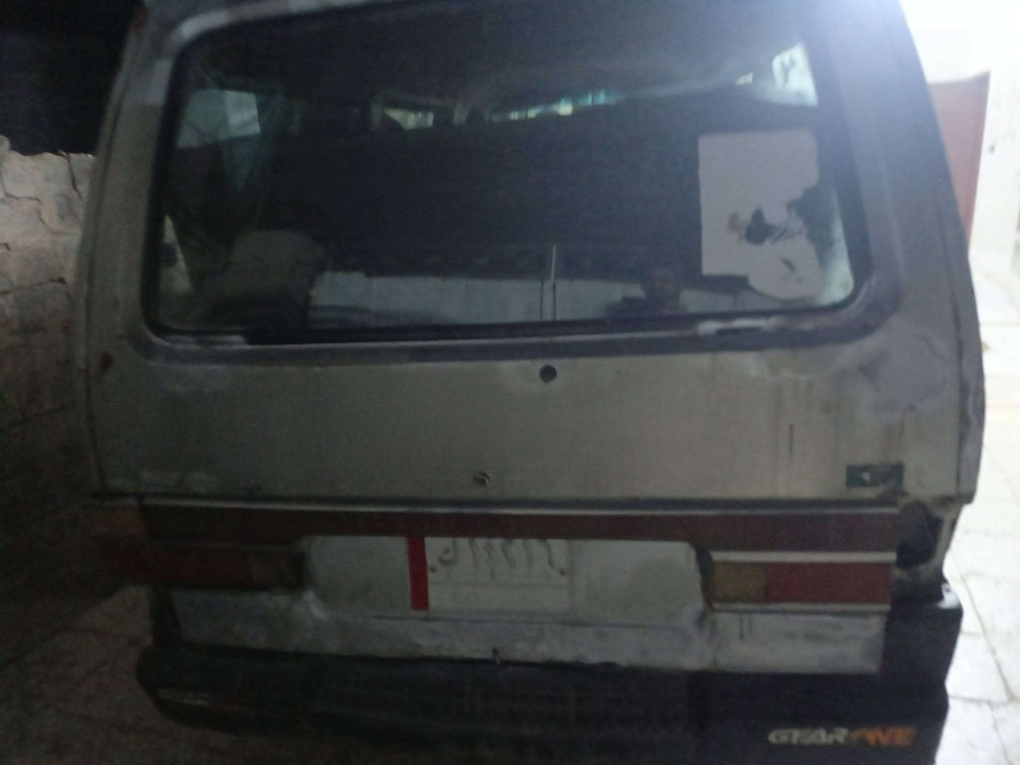 كيا بستا موديل 94 ماكينه بها خيط بخار سنويه لل 28 مصفره هيئه وغرامات شرط التحويل مكانها ديالى الخالص شرا يتصل سعرها 20 ورقه شراي يتصل ***********
