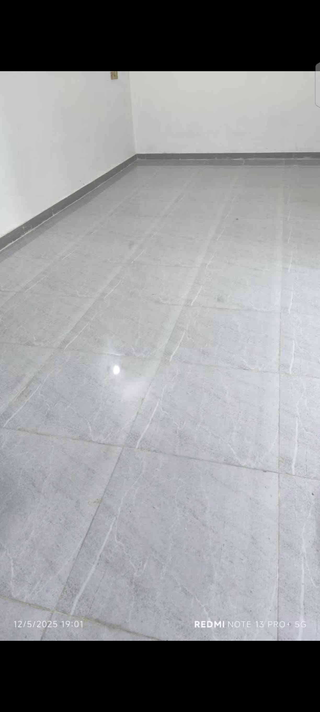 يا الله للبيع بيت طابو صرف سند باسمي بناء جديدصار 4 اشهر     
مساحته203. جبهه 11×18ونص البيت على شارعين الشارع الامامي 15 متر والخلفي 10 متر  البيت بي اسواق خير من  الله  بنائه من الرفت ارتفاع 40سم وجسور في التسليح يتكون الطابق الاول  2 غرفه نوم 4×4     وصاله 4×7 وترك خلفي على طول البيت الجبهه عرض 1متر ومطبخ حار وبارد 4×3ونص +منور وخدمات مع استقبال 6ونص×4ونص ارتفاع البناء 3.30وبوب خشب ارتفاع 3 متر سيراميك وارضيات درجه اولى مع الممشى الامامي 4×4ونص    الطابق الثاني مثل تصميم الطابق الاول + مطبخ كامل ومؤسس. السطح شتايگر الكهربائيات درجه اولى.   بورد طابق اول وبورد طابق ثاني محجر درج اللمنيوم درجه اولى  البيت  نضام سبالت البناء هندسي منطقة فول خدمات  مكاني كمالية شارع البدالة 

للاستفسار عل رقم ‏‪***********‬‏  اسعر عل رقم

نص مكتوب في الصور:
- 12/5/2025 18:53
- REDMI NOTE 13 PRO+ 5G
- 12/5/2025 19:02 REDMI NOTE 13 PRO+ 5G
- 12/5/2025 19:01 REDMI NOTE 13 PRO 5G
- 12/5/2025 19:01 REDMI NOTE 13 PRO+ 5G
- 12/5/2025 19:00
- 12/5/2023 19:00