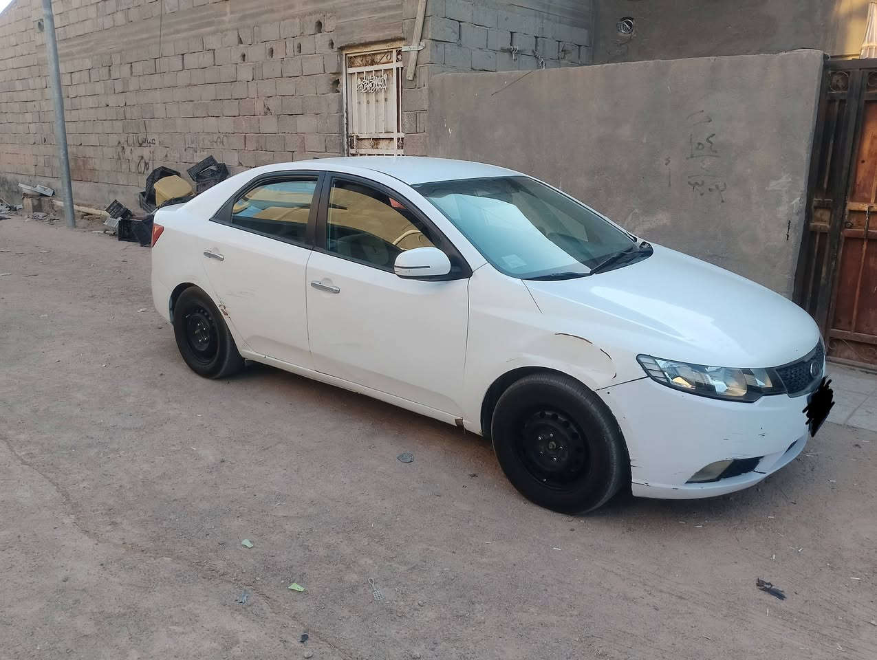 سلام عليكم 
كيا سيراتو 
موديل 13
طخات وصبخ وتبريدها عاطل 
سعر 75 وبيه مجال 
او مراوس
الموقع البصرة ابو الخصيب حي العسكري
***********
