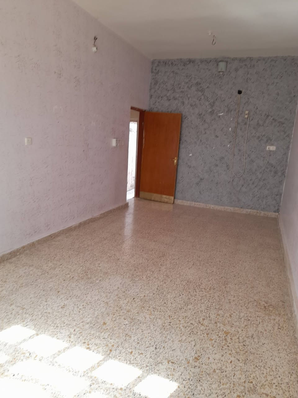 ام الخيل • غرفتين وصالة • عائلة صغيرة