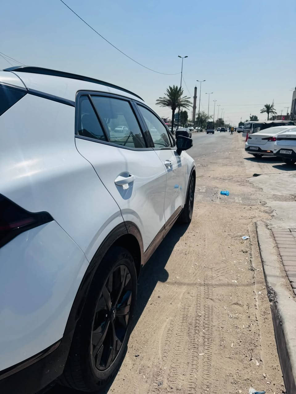 سبورتج بلاك ادشن ضمان مجموعة كيا الدولية
للبيع 

مواصفات 

جلد زيتوني

سته ايرباك 

ويل 19 

نفكيشن 

كار بلي 

صندوق كهرباء 

بصمة تشغيل وبصمة أبواب 

بنوراما 

سايد بريك كهرباء 

كراسي كهرباء 

بردة خلفية 

ماشية 9 الف مبدل دهن مرة وحدة بيها ثلاث تبديلات داخل الشركة مع صيانة سنة مجانية وضمان خمس سنوات ع المحرك والكير ومشط استيرن 

السيارة داخل شركة السيف معارض البياع الشارع الثاني 

السعر 238ورقة وبيها مجال شيء قليل 

هاتف ***********
