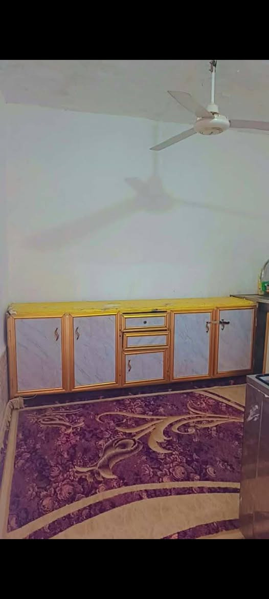 السلام عليكم بيت للبيع الدجيل الثاني سعر البيت 35 وبي مجال مساحه البيت 150 م غرفتين ديوانيه وهول وساحه الاتصال على رقم الهاتف***********
