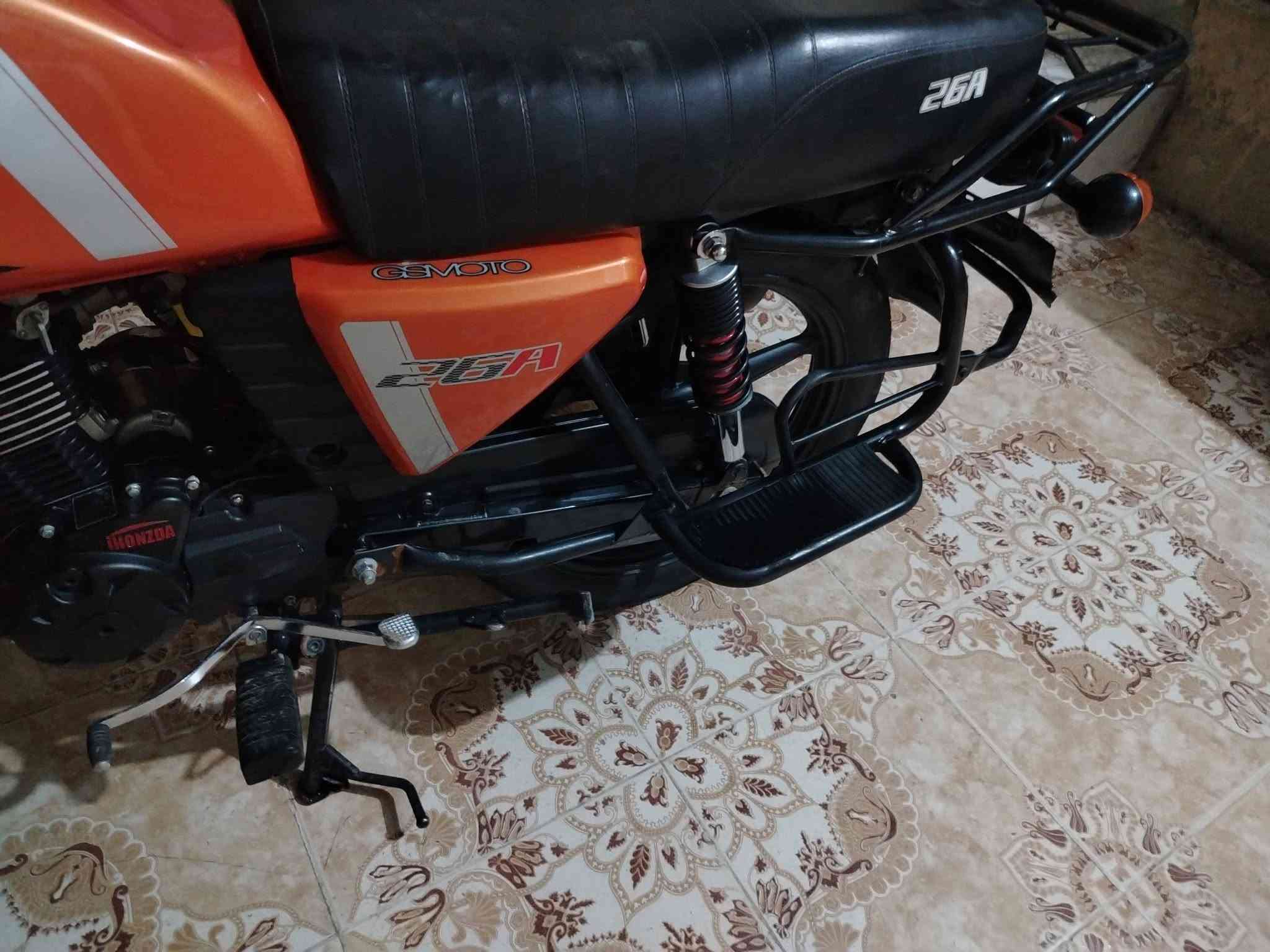 رب سسلام عليكم دراجة دايوان موديل 26محرك مكفول النمره العكس سعر 1450وبيه مجال مكاني بابل قرب جسر نادر*********** بيه ضربه بل تانكي مثل ما موضح بل صوره
