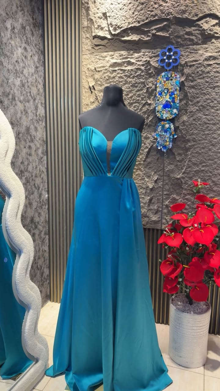 للحجز واتساب ***********
