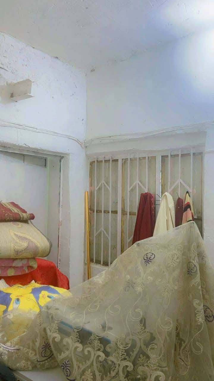 يالله السلام عليكم بيت تجاوز للبيع بمجمع الحبيبية قرب الشقق بانزين خانة الداخل قطاع 55مقابل قطاع 3 المساحة 90متر للاتصال ع الرقم ***********
