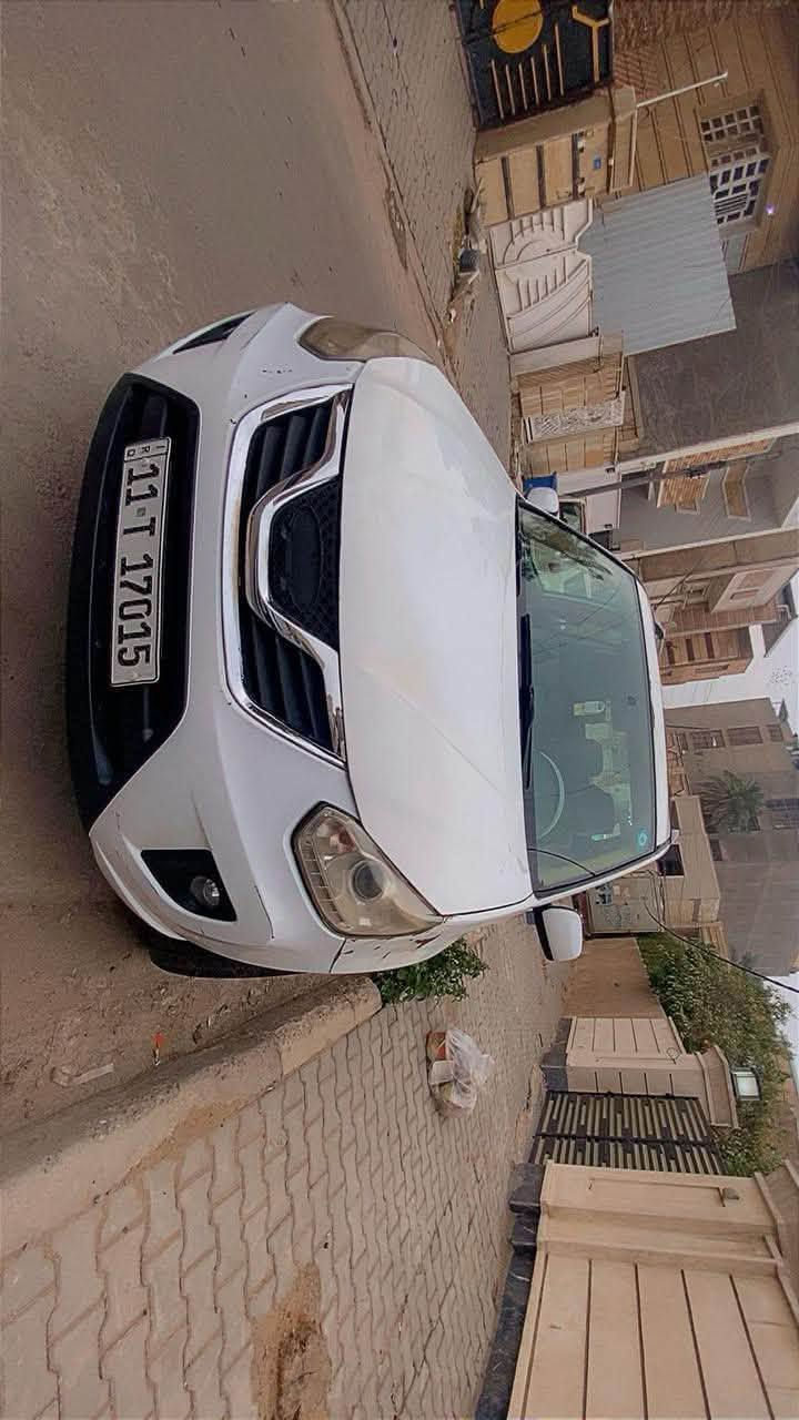 شيري تيكو 
موديل ٢٠١٤ 
ماشيه ١٨٠ الف كيلو 
محرك ١٨٠٠ 
كير ميكانيك 
فتحه سقف 
حادث جاملغ امامي صفحه سايق و بنيد مرجع بلادي و مصبوغ و دعامية مبدله بلادي  بيها صبغ باب خلفي 
وكلشي شغال وتبريد خير من الله
***********
