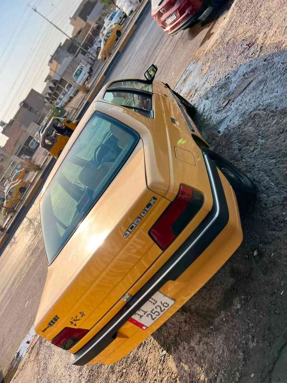 سلام عليكم بيجو 405GLX سيار مكفوله تبريد ثلج تخم تاير باتري جديد كهربائات كله شغاله رقم بغداد بسمي تحويل ثاني يوم سيارة جديده وجاهزه سعره 30وبيه مجال بصيط رقم ‭***********‬
