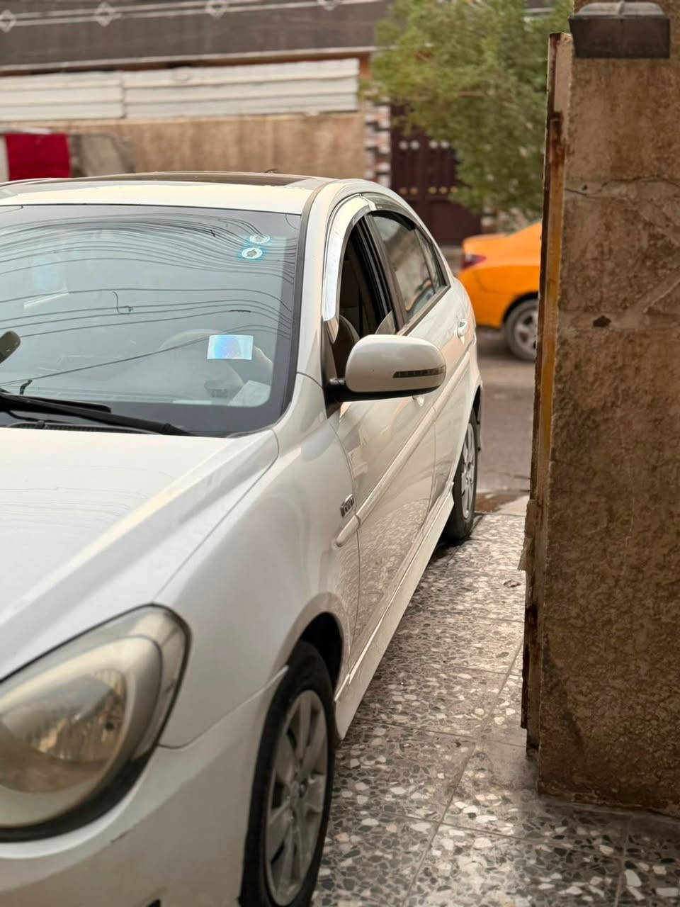 سيارة اكسنت ٢٠١١خليجي رقم بغداد بسمي سيارة بلاديةماعدا  شبر صبغ بالجاملغ الامامي جاهزة تخم تاير كير محرك سيارة مال بيت سنوية جديدة المكان بغداد جميلة لاتصال ***********
