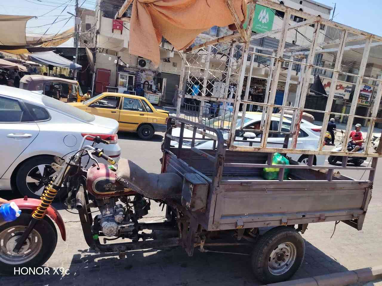 ستوته للبيع دايوان بدون اوراق بس اكفلها من كلشي بيها مكينه جديده مال جمره مديل 21 وكير بوكس جديد ماشه دبلات كله جديد شغاله نكره هندر سعرها هيه والمحجر ب400 قفل مكاني بغداد الحريه ***********
