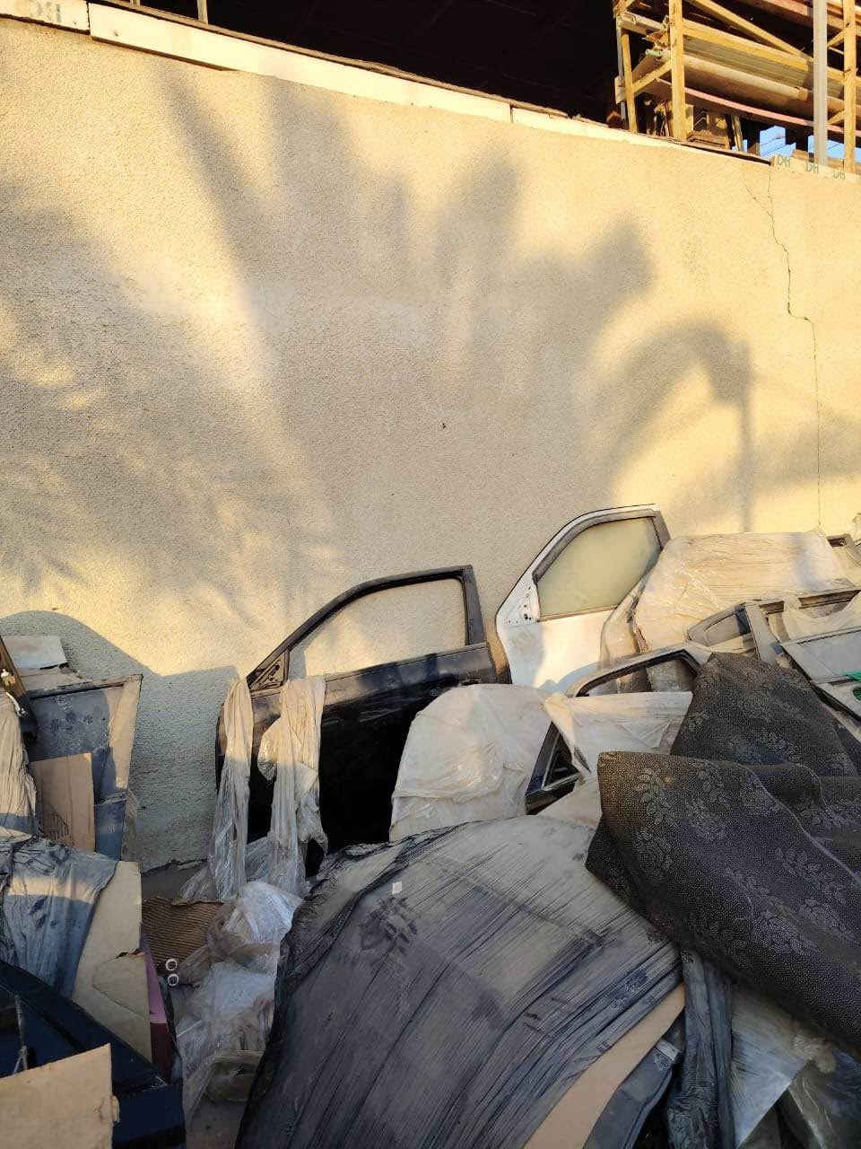 بيبان تفصيخ امريكي جديد للبيع جملة
سعر الباب الواحد ١٠٠ الف دينار 
البيبان مال تفصيخ جدد بيهن بطاين كاملات 
انواع السيارات بي 
رام / جارجر / كرايسلر / ترافرس / جيب شيروكي / جيب بزون 
وللعلم بيهن بيبان جنطة للرام والشيروكي والترافس
سعرهن جوة السوگ كلش سعر الباب الواحد فقط ١٠٠ الف ونظام البيع جملة فقط لا نتعامل بالمفرد
مكان المخزن البصرة / ابي الخصيب / حمدان

 ***********
الرجاء الاتصال على الواتس اب او السيم كارت غير موجود على الفيسبوك البصرة, العراق
