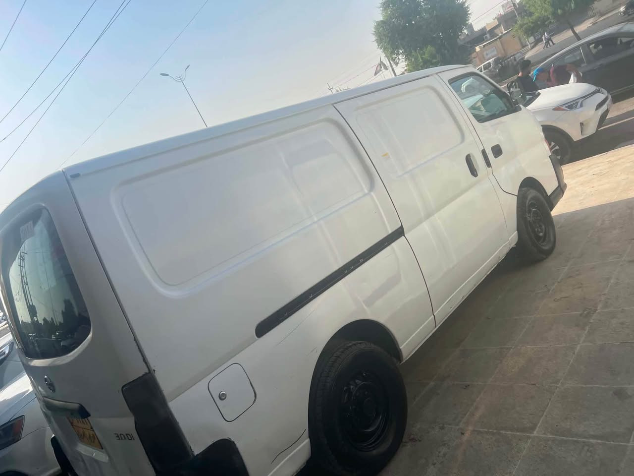Nissan urvan 2011 
فروشتني خيرررا
سيارةكه دو بارچةي بوياغه سندوق دةرگاي بي ژووري 
مةكينه هوندا 
گير مةكينه به شةرت به ناو كردن غرامه به شةرت 
سةيارةي محرز نيه به ناو خومه 
سحري ٧٩ مجاليكي زؤر كةم موشتري ني بيزارم مةكه 
*********** أربيل, العراق
