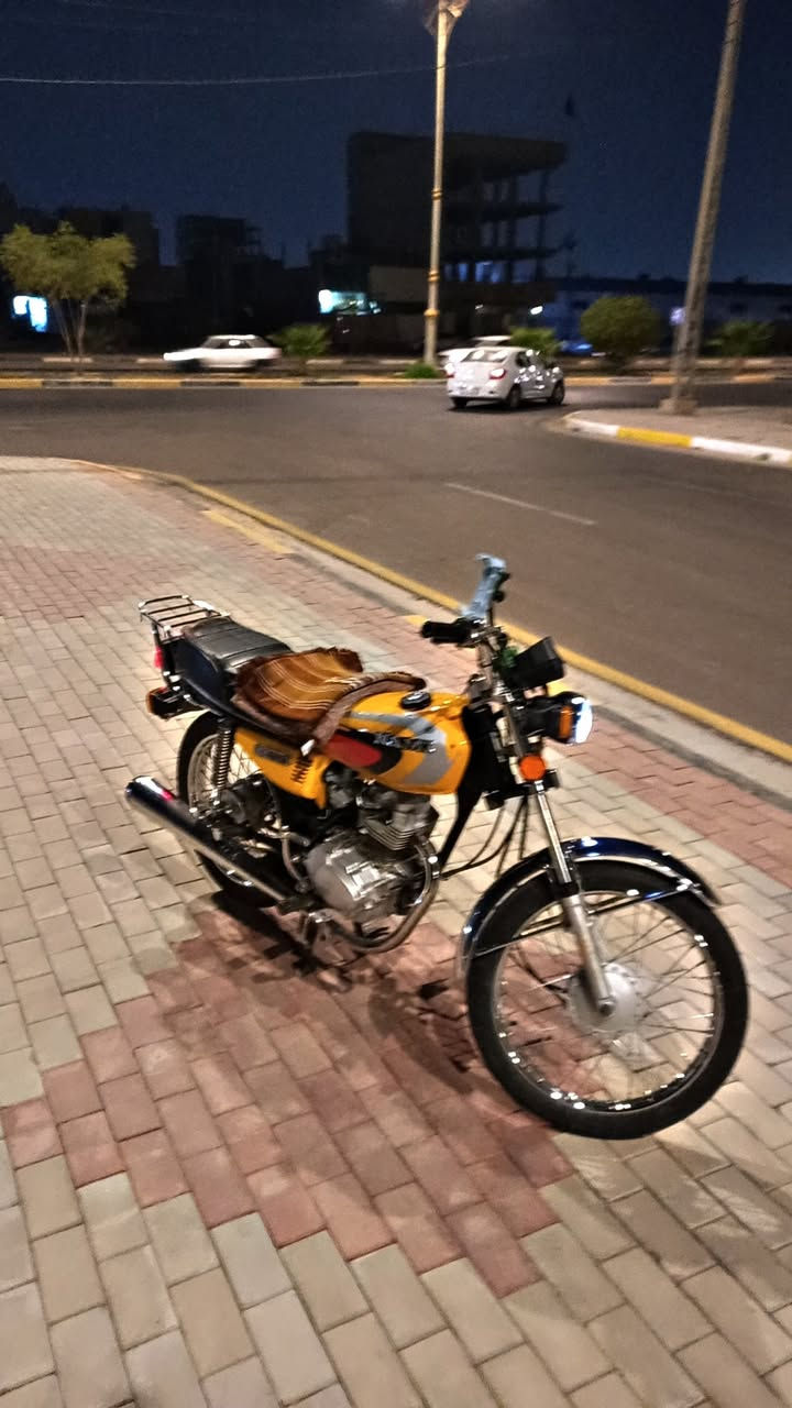 سلام عليكم شباب
أربعة كير نامة شلامجة
أوراق اصولي 7 أوراق مديل 21
دراجة مال جناي تخبل
شلعة معدل تخبل
كاملة مكملة مابيهة اي نقص
كلشي بيهة شغال 
مكاني كربلاء ***********
سعرهة 650 وبيهة مجال بسيط
