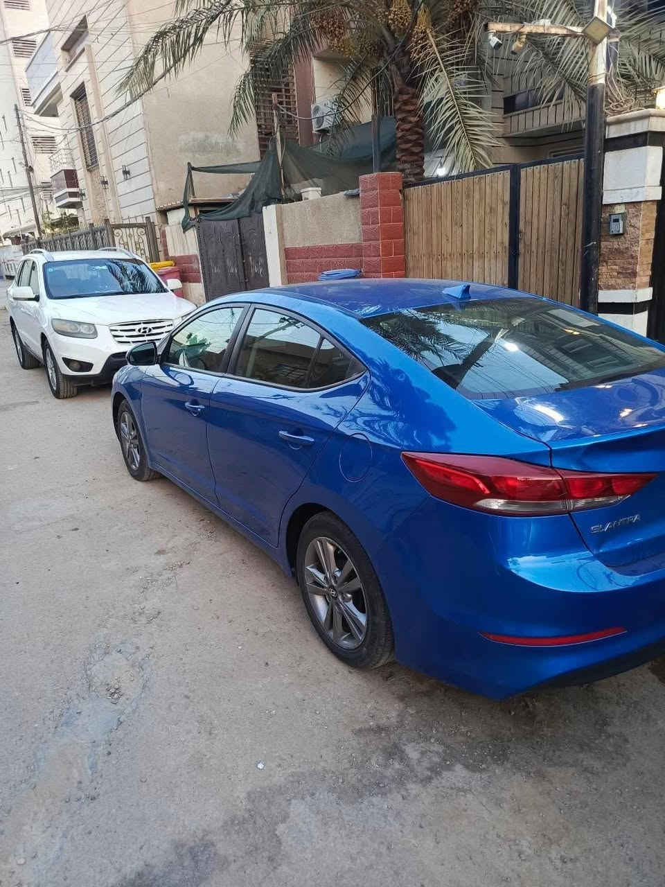 السلام عليكم
الالنترا 2017 لمتدد بسم الشركة بصمه بنفس اليوم
وارد امريكي
ماشيه 50miقابل للزياده
تخم تايرات
صدر امامي خلفي كله جديد
مكينه و كير مكفولات
شواصي لغود مكفولات
تبريد مكفول 
فتحة سقف
شاشت اعطال
تبريد منفصل 
تدفه كشنات
نقاط عمياه
بصمه ابواب وصندوق ذكي
العنوان / بغداد الدورة
***********
السعر118$ وبيه مجال حك الجيه
