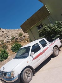 نيسان • ٢٠١٢ • بدون بوية
