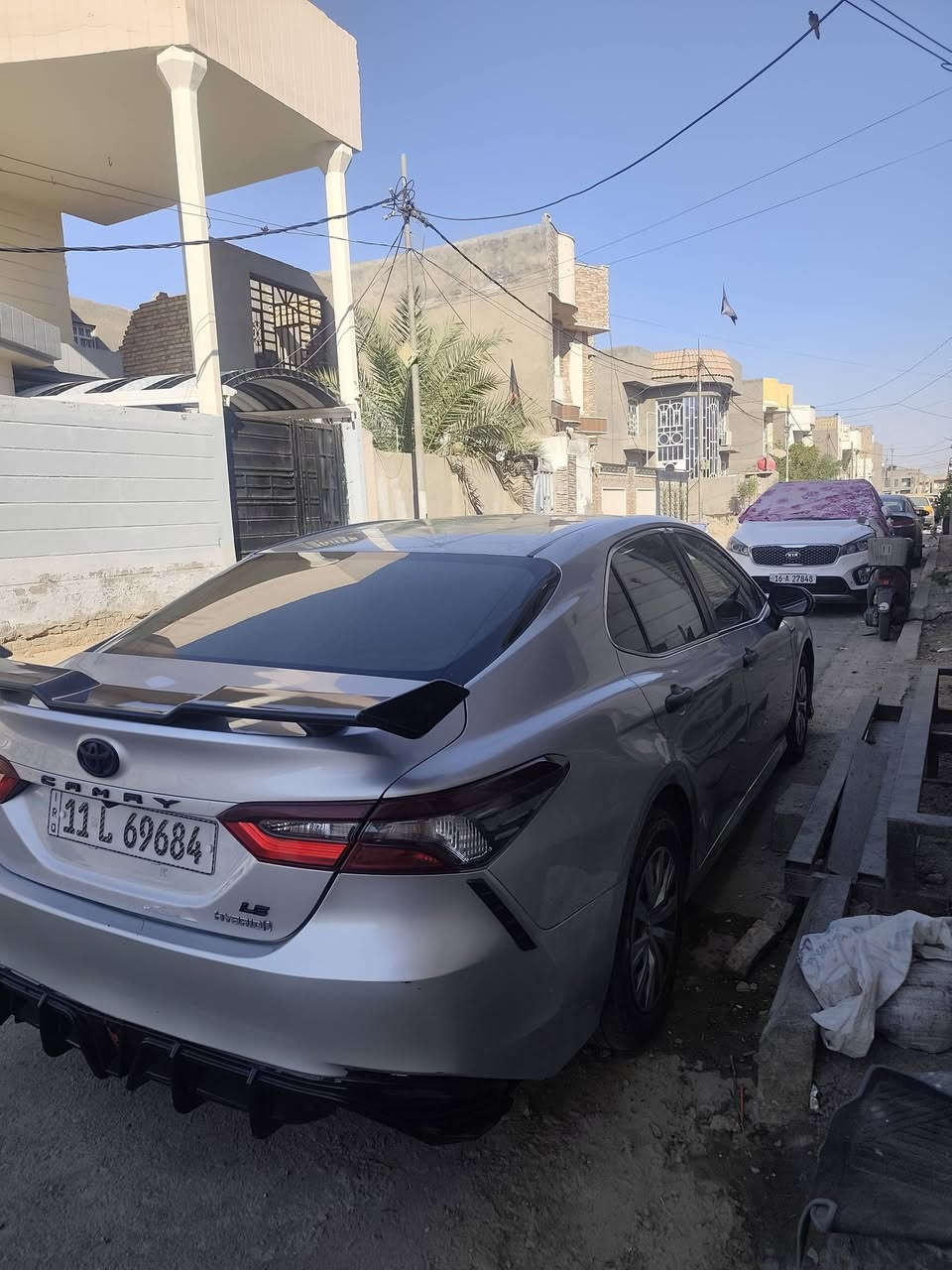 كامري 2022 le
مواصفات سياره معروفة 
ماشي 58 
 بصمه تشغيل  
بصمة ابواب
دخول ذكي
لد نهاري 
 

داخل اسود 
 
٣ انظمة قيادة 
القماره مثقوبه 
رقم بغداد 
ضرر موضح بالصور بالتفصيل السونار 
السعر 163
عنوان سيارة الديوانية 

***********
