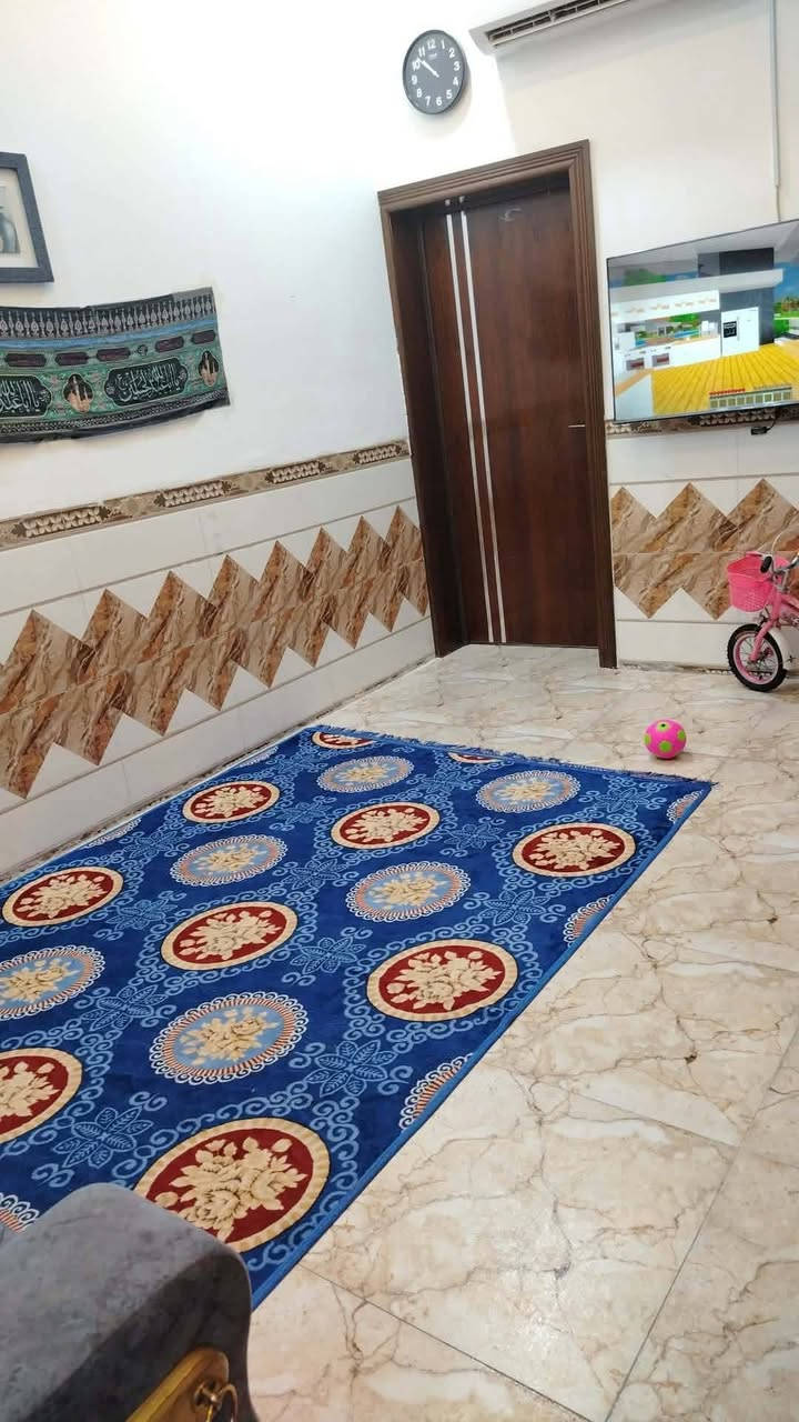 #بيت للبيع حي 36. 
#المساحة 100 متر 
غرفه كبيره وصاله ومطبخ وبراني وحمامات داخلية وخارجية وتهويات كونكريت مسلح عالي عن الشارع 
#السعرالكلي 95 مليون مطلوب لمصرف الاسكان 28 مليون  بيد البايع 67 مليون للشراء يراجع مكتب الناجح للعقارات السماوة حي الحكم قرب مرطبات فستقه 
#مكتب- الناجح للعقارات 
للإستفسار اكثر مراسلتنا ع الخاص او الاتصال ع الرقم التالي ***********بي وتساب /*********** بي وتساب 
#او مراجعة مكتبنا الواقع في
#الحكم / مجاور مرطبات فستقه علمأ دوام مكتبنا من 9 صباحأ ال 10 ليلأ اخوكم ابو مصطفى للعقارات 
{تابع صفحة المكتب }
