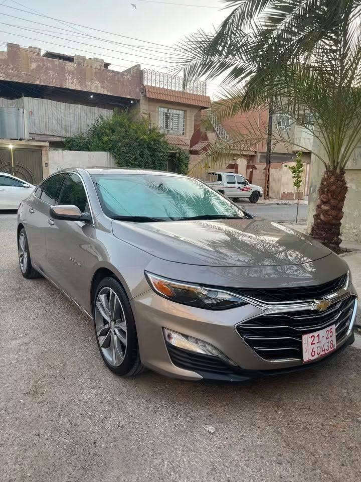 السلام عليكم للبيع شوفرليت ماليبو2023 (فئهLT)
CHEVROLET MALIBU 2023 شوفرليت ماليبو🔴 ماليبو🔴🔴 2023 (فئة LT موصفات PREMIER)🔴🔴

🔴السيارة بحالة الوارد تماماً (بعدها على وضعها )، جاهزة وما تحتاج أي مصروف، وبيها كفاله عامه ما عدا الضرار

🔴الرقم: مرقم وجاهز اربيل

🔴المسافة المقطوعة: 32  ميل فقط (بحالة الزيرو).

🔴المحرك: 4 سلندر 1.5L Turbo (اقتصادي وقوي).

🔴الحادث: باب وجاملغ أمامي بدون ايرباك بدون دواخل جاملغ صبغ فقط و حافه باب تعديل بارد رقم الشاصي 1G1ZD5STXPF180295

🔴 المواصفات (LT - فول+PREMIER+سقف بنارما 

🔴التشغيل: بصمة تشغيل + بصمة أبواب + تشغيل عن بعد (Remote Start).

🔴الشاشة: شاشة آيباد لمس بيلادية.

🔴البريك الذكي: هاند بريك بصمة + نظام أوتو هولد (Auto Hold).

🔴توفير الوقود: نظام (Auto Stop / Auto Start) لإطفاء المحرك الذكي عند التوقف.

🔴الأمان: رادار أمامي + رادار خلفي (نظام التحذير من الاصطدام).

🔴أنظمة القيادة: 3 وضعيات سياقة (ECO / Normal / Sport).

🔴التحكم والراحة: تحكم إستيرن كامل + كشن سائق كهرب 

🔴الإضاءة: لايتات وبكلايتات LED بيلادية.

🔴الويل: ويل PREMIER مميز حجم 19 بيلادي طخم تايرات جديد.

العنوان _الموصل _الجانب الايسر 

🔴📞 للتواصل والاستفسار (من المالك مباشرة):

الخاص مغلق 

🔴رقم الهاتف: اسيا ***********

كورك ***********
