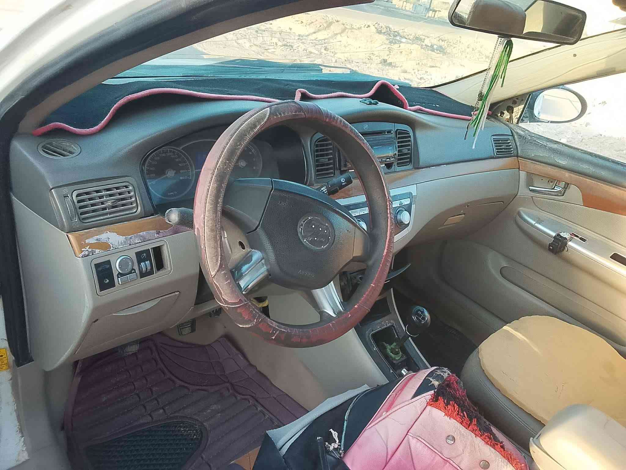 ليفان 620 
كير محرك خير من الله 
كير عادي 
سعر ٣٠ وبيه مجال رقم بغداد نكليزي 
***********
