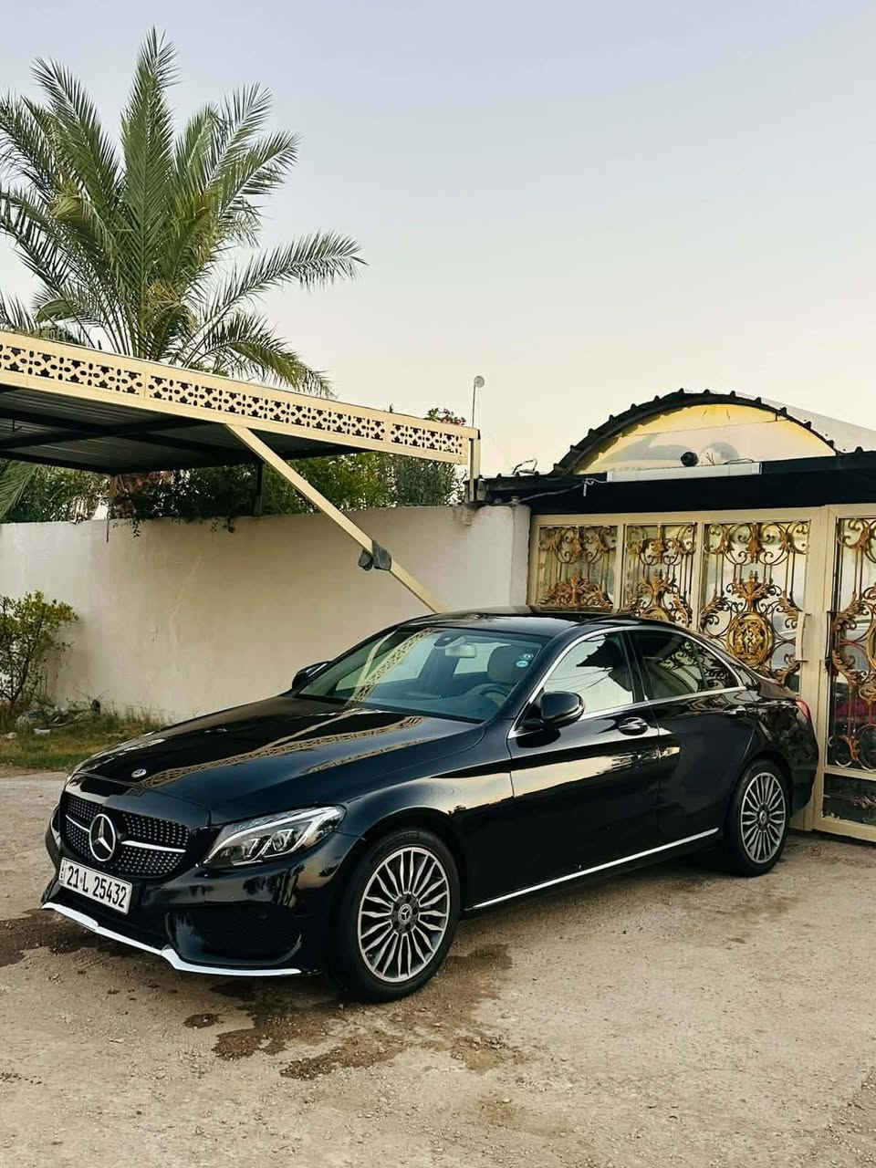مارسيدس 2017 سي 300 مصبوغة حزام السيارة بدون مسجات بداية صوت رواجز بسيط جدا تبديلهن ب400$ السيارة مسسوي عليها ادامه من كلشي  رقم سليمانية السيارة داخله هزه مساقطة سنوية مساقطة 
مراوس بعالي او مارسدس احدث

مكانها بغداد الدورة ***********
