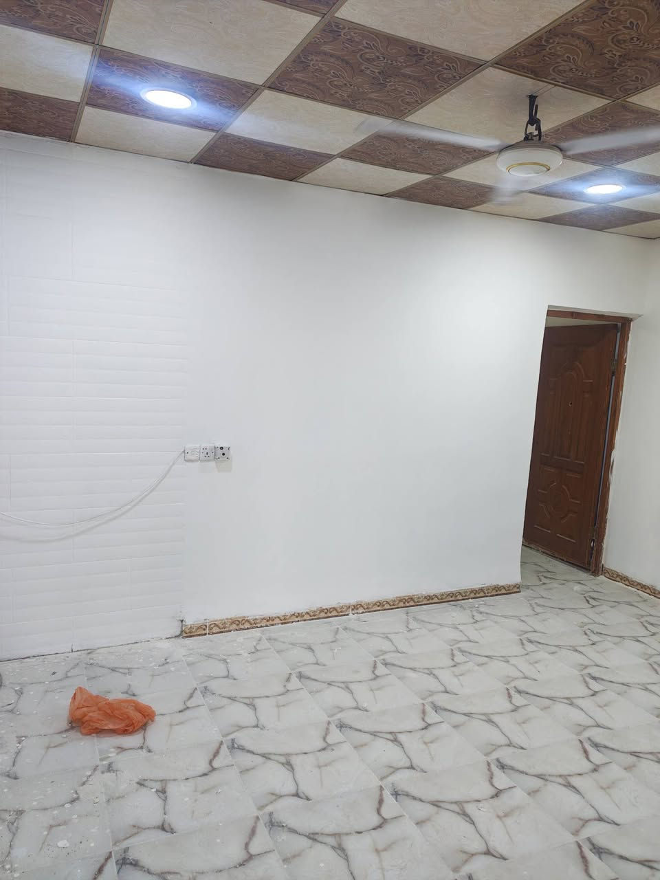 للبيع للبيع للبيع
دار سكني حي الجبيرية الثانية خلف المركز الصحي 
المساحة ١٢٥ متر
عرض الواجهة ٦ وربع متر 
النزال ٢٠ متر
عرض الشارع ١٥ متر حرف T
طابق واحد 
غرفة نوم واحدة سويت
إستقبال 
مطبخ 
صاله صحيات خارجية ملحقات كامله 
كراج
السعر مناسب جدا جدا جدا
السعر عل خاص او *********** موجود وتساب
